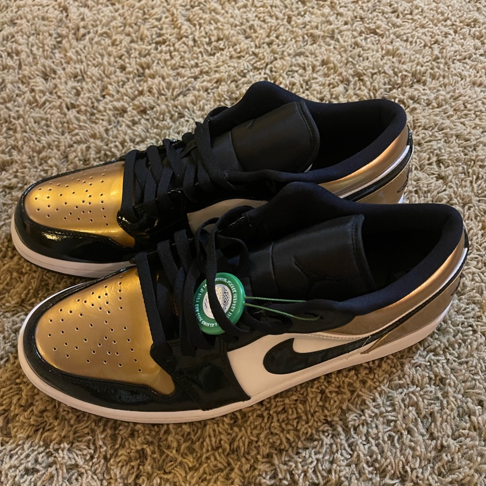 Air Jordan 1 Low “Gold Toe” Size 13